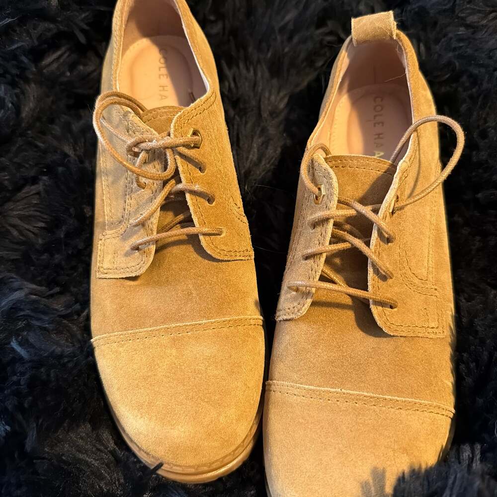 Cole Haan Tan Suede Chukka Lace-Up Boots -‎ Women's Size 8.5